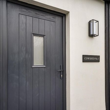 Cowshed 1 - Uk35456 Βίλα Whitland Εξωτερικό φωτογραφία